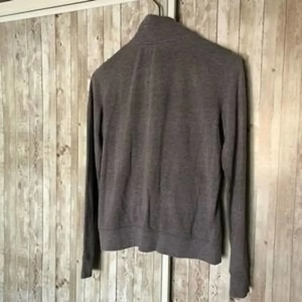 Victoria’s Secret PINK Gray Sweatshirt - Picture 2 of 5